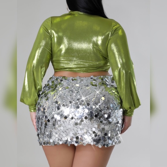 Plussize Curvy Higfhtwaist Silver Mini Skirt - Picture 3 of 5